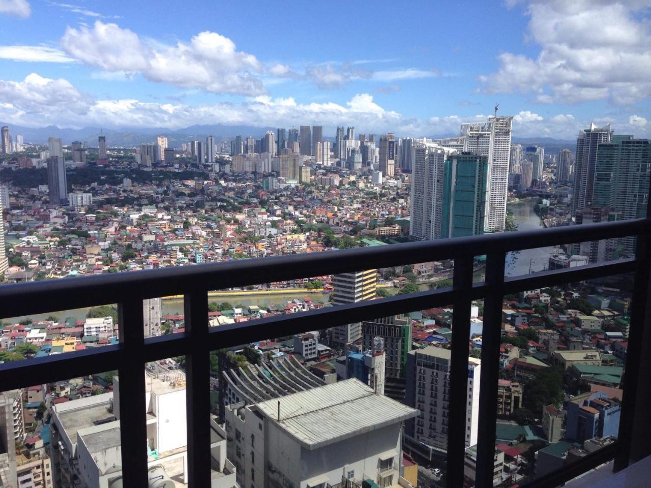 Seven Doors Aparthotels In Gramercy Makati Makati City Exterior foto